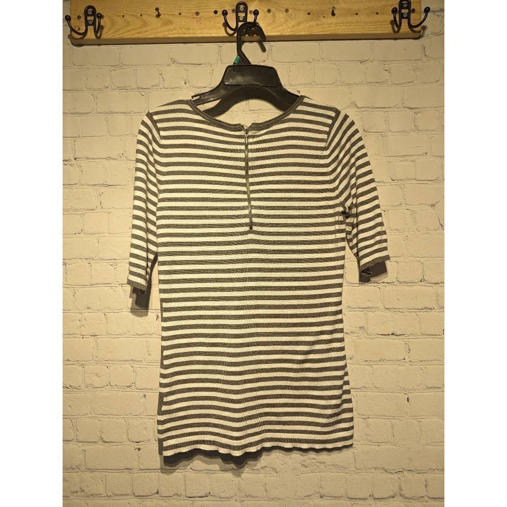 😊 Express knit top size medium - Picture 2 of 3